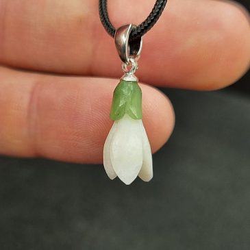 Кулон из нефрита – стиль и традиции в одном украшении! 💚✨