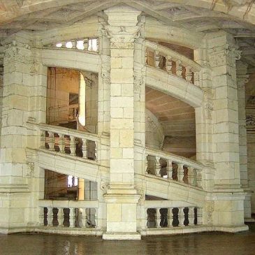 Лестница Леонардо да Винчи в Замке Шамбор